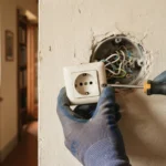Sostituire una presa elettrica: sequenza corretta e verifiche